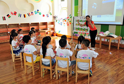 初中畢業(yè)學什么專業(yè)好？幼師專業(yè)前景與職業(yè)規(guī)劃分析